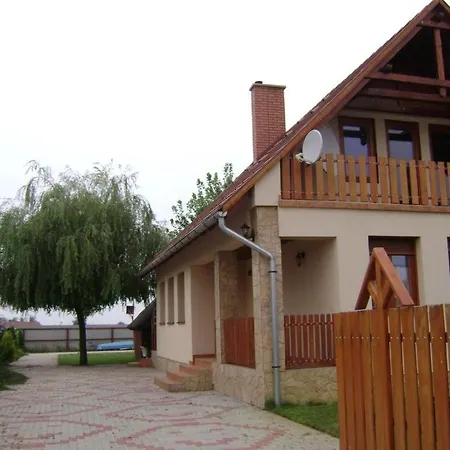 Pasztor Family Vendeghaz