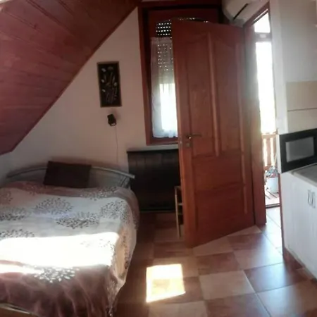 Pasztor Family Vendeghaz * Poroszlo