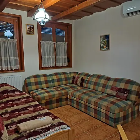 Pasztor Family Vendeghaz Holiday home Poroszlo