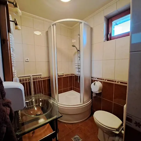 Pasztor Family Vendeghaz * Poroszló